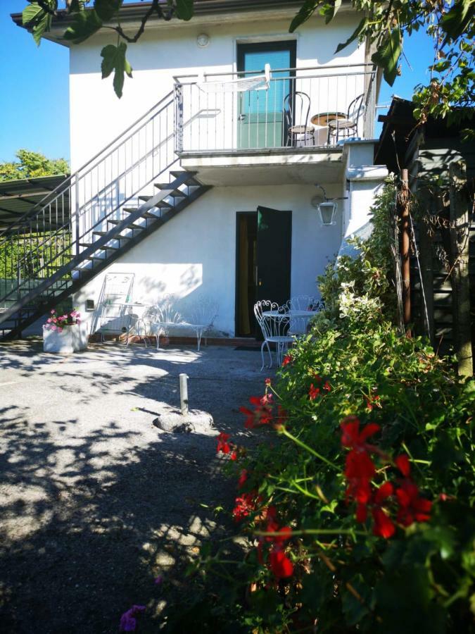 Nonna Piera Bed and Breakfast Marina Di Carrara Exterior foto